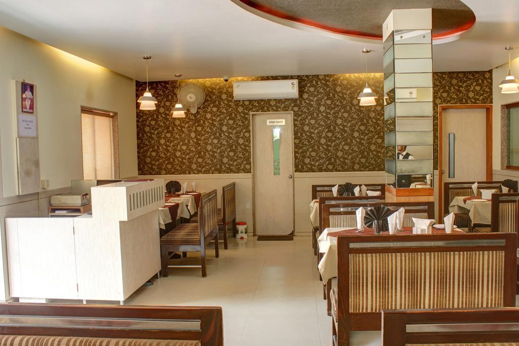 فندق كورونا Bharuch المظهر الخارجي الصورة